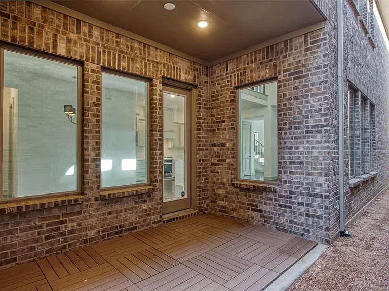 852 Deer Run Rd — Photo 10