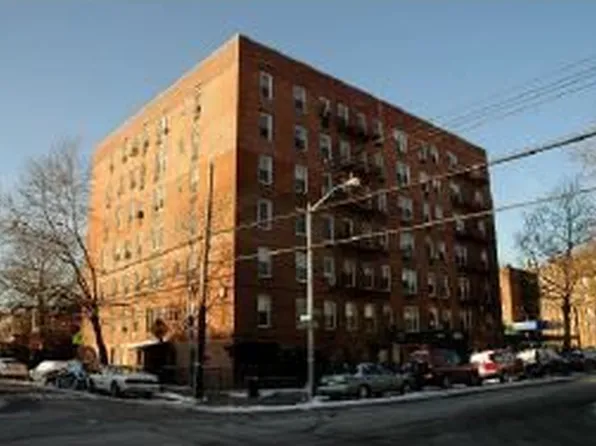 2020 Avenue V image 1 of 1