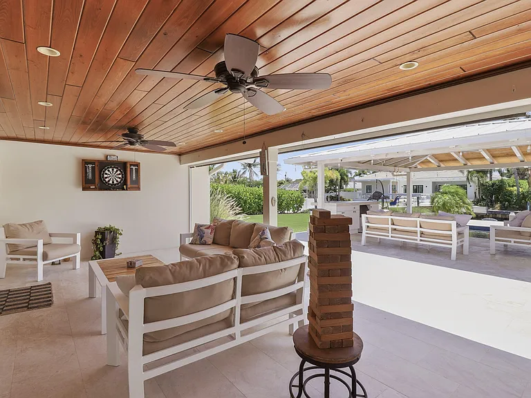 16 Leeward Cir — Photo 13