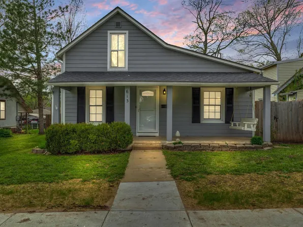 613 Spruce St, Wamego, KS 66547