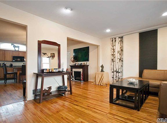 4th image of 1 Donald Ct