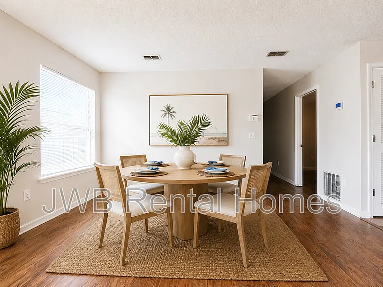 1318 Harrison St — Photo 5