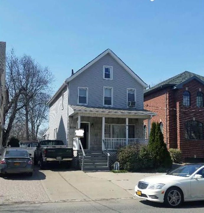 1st image of 324 Clarke Ave #1