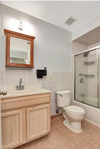 132 William St #1 Photo 1