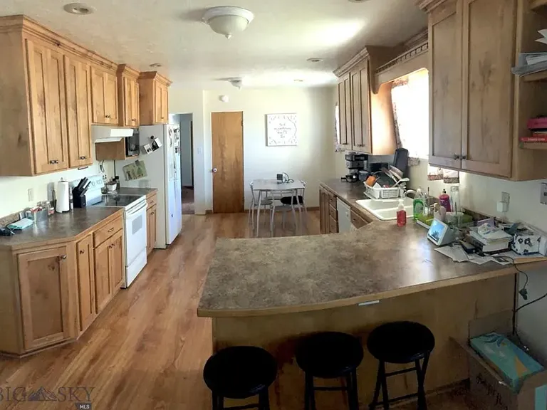 39 Skihi St #A — Photo 2