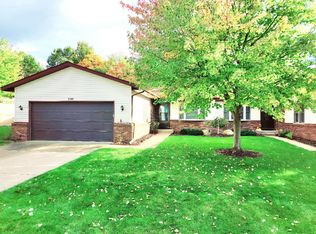 2168 Remington Way NE, Grand Rapids, MI 49505