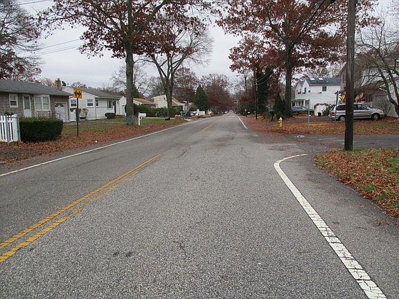 4th image of 222 Smith Ave