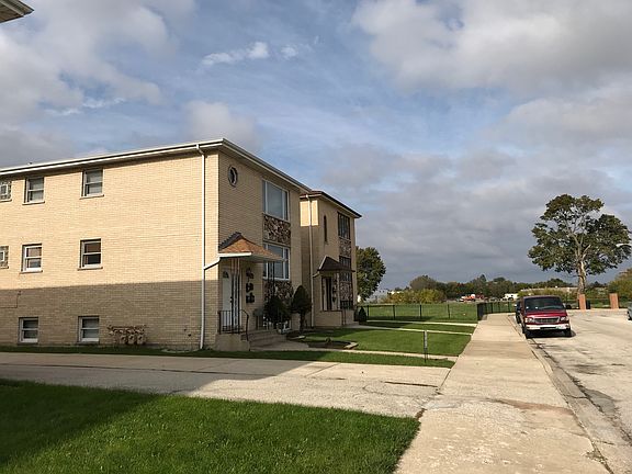 3rd image of 4106 N Neenah Ave APT 2
