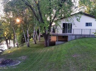 39614 Crane Lake Dr, Battle Lake, MN 56515