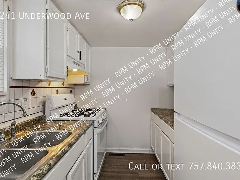 1241 Underwood Ave — Photo 16
