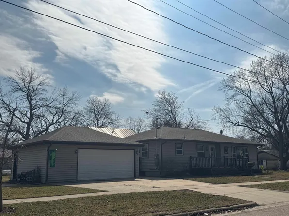 500 15th Ave, Charles City, IA 50616