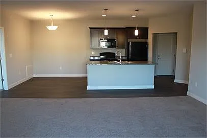 2151 Linden Units LC — Photo 2
