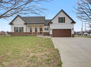 1000 Big Bartons Creek Rd, Dickson, TN 37055