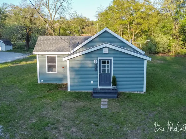 1204 Witham Rd, Muskegon, MI 49445