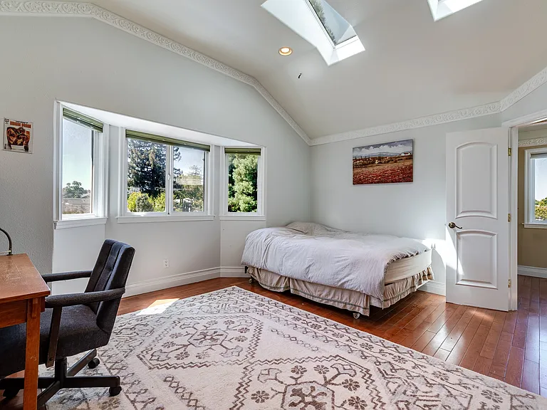 596 Pettis Ave — Photo 13