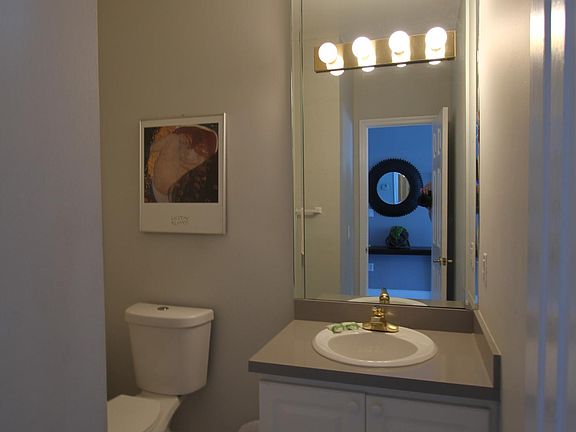 3rd image of 5445 Collins Ave Penthouse 15
