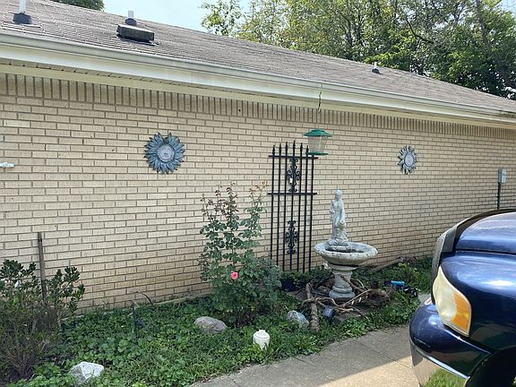 3rd image of 244 Zachry Dr