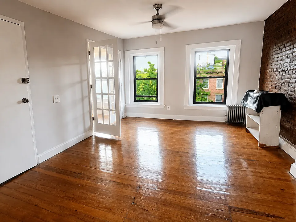 84 Ryerson St #3