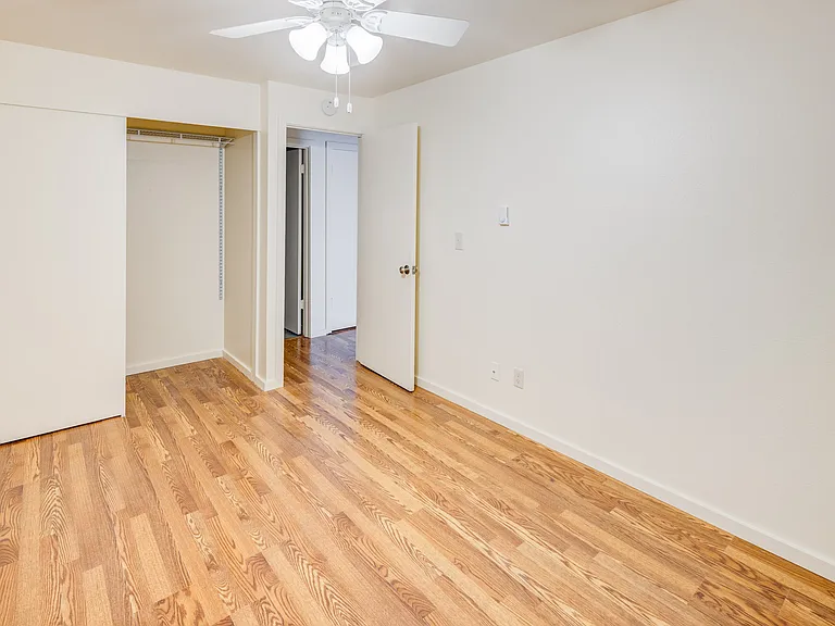 2511 Howard Ave #21 — Photo 29