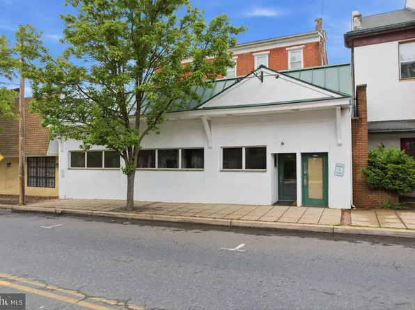 107 S Main St, North Wales, PA 19454