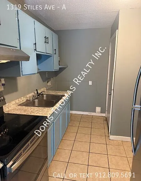 1319 Stiles Ave #A — Photo 4