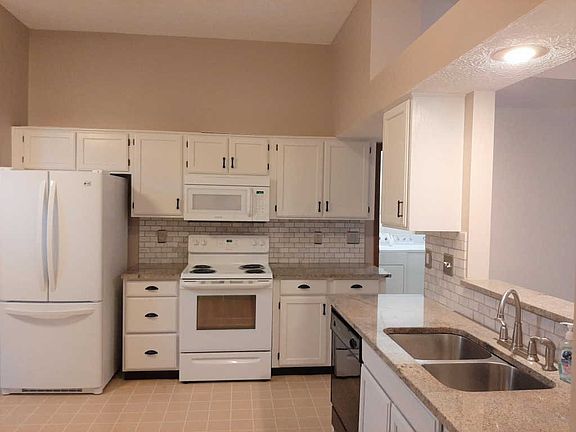 2nd image of 3057 Highland Park Dr