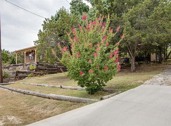 3rd image of 2710 Creek Dr