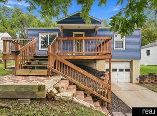 9613 N 31st St, Omaha, NE 68112