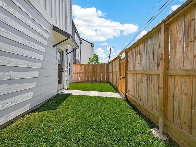 3402 Luca St — Photo 17
