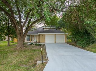 13225 Bunker Hill Dr, Willis, TX 77318