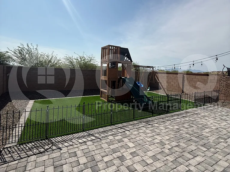 7609 S Camino Alma Vieja — Photo 17