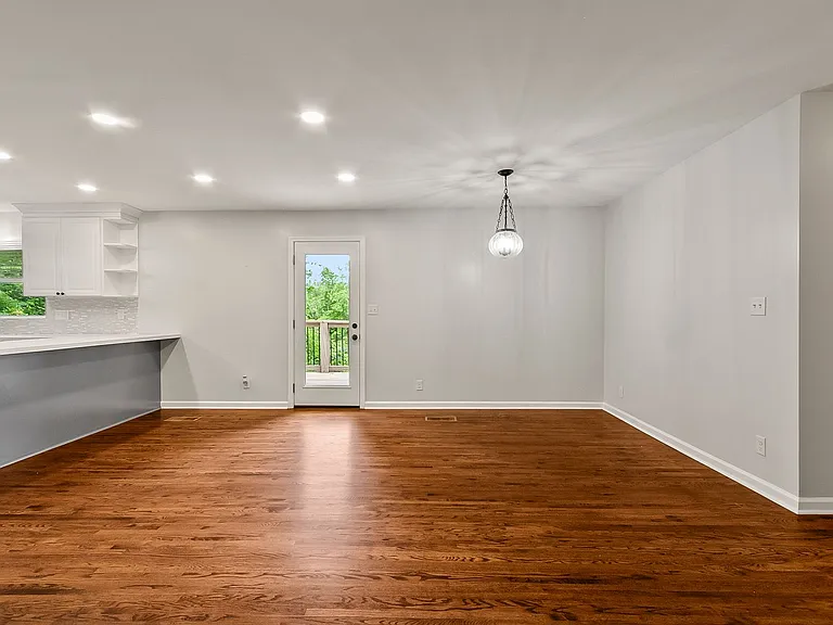 3 Hickory Ln — Photo 5