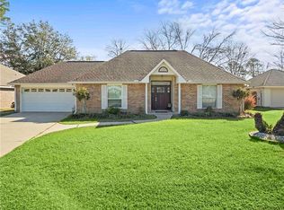 135 Woodcrest Dr, Covington, LA 70433
