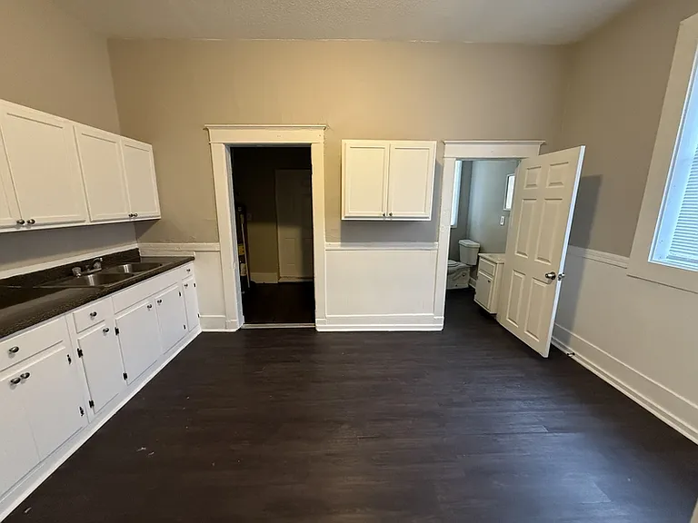 852 Ioka Ave — Photo 6