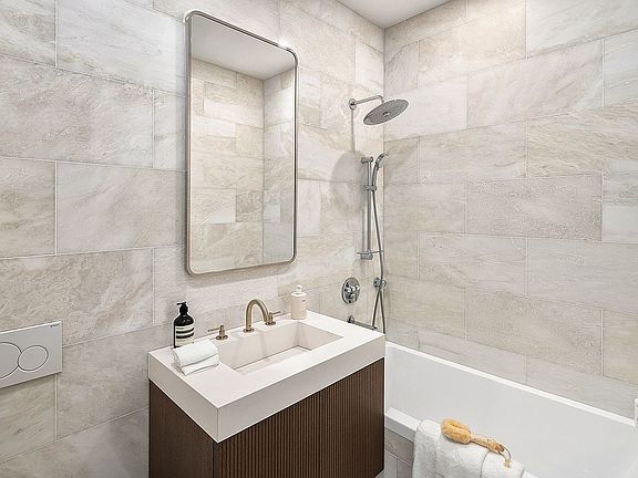 5th image of 126 E 86th St #18A