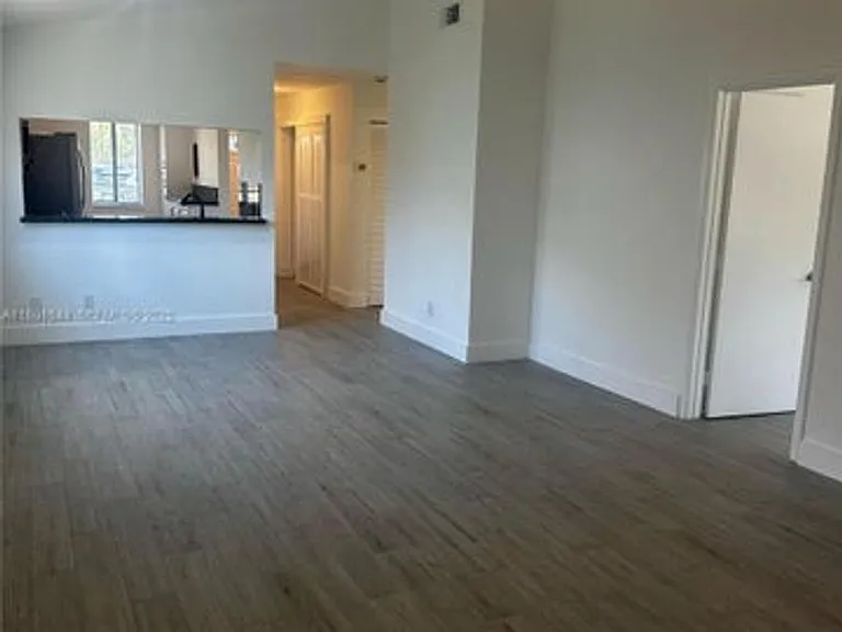 8880 SW 23rd St #0 — Photo 2