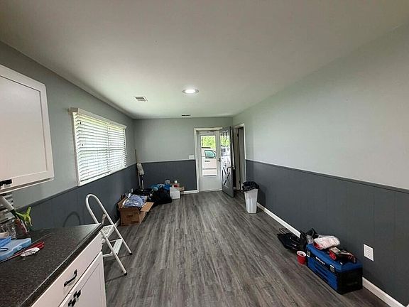 5th image of 111 Highland Ave