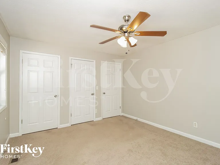 585 Kurtz Rd — Photo 10