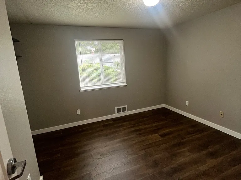 5535 SW Lombard Ave #B — Photo 18