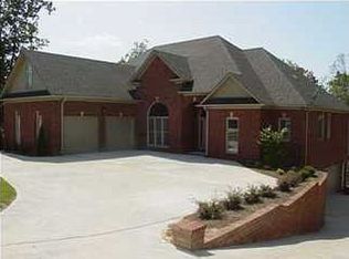 4562 S Shades Crest Rd, Bessemer, AL 35022