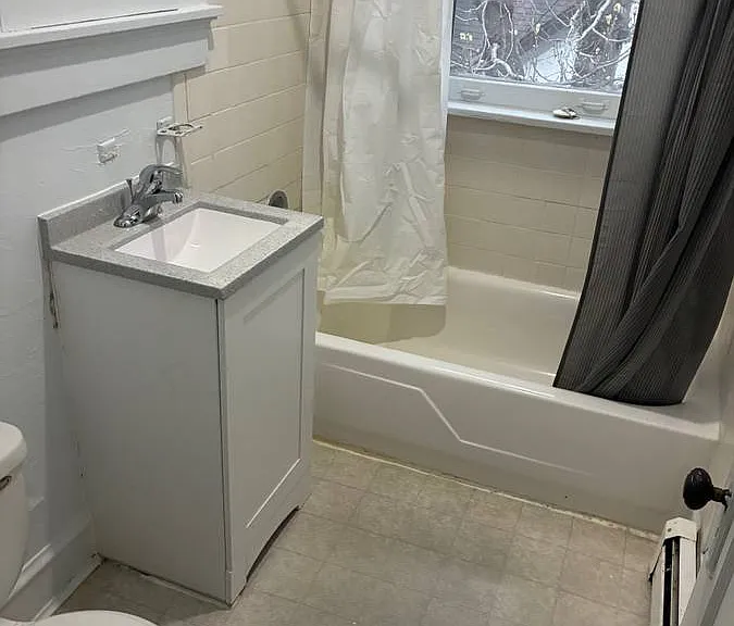 301 S Mills St #4 — Photo 7