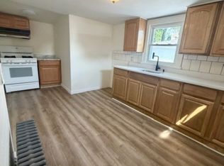 37 E McFarlan St, Dover, NJ 07801
