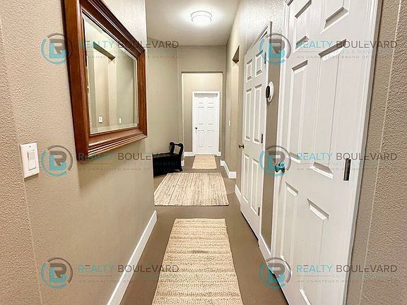 2nd image of 1405 Bronze Canyon Dr