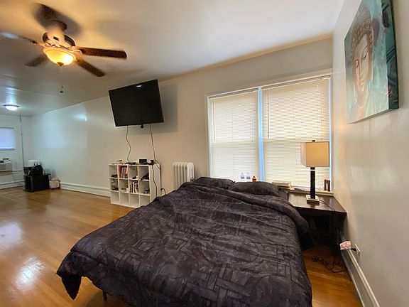 4th image of 5529.5 N Kenmore Ave #2A