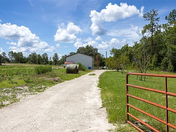 5th image of 130 Strawberry Ln