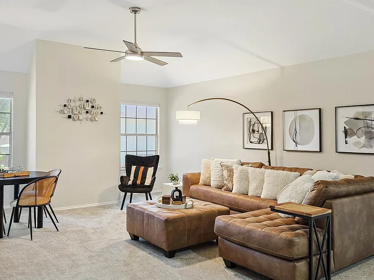746 River Oak Way — Photo 32
