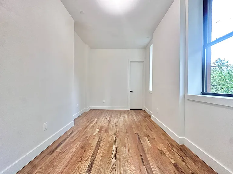 8 Stuyvesant Ave #3A — Photo 3