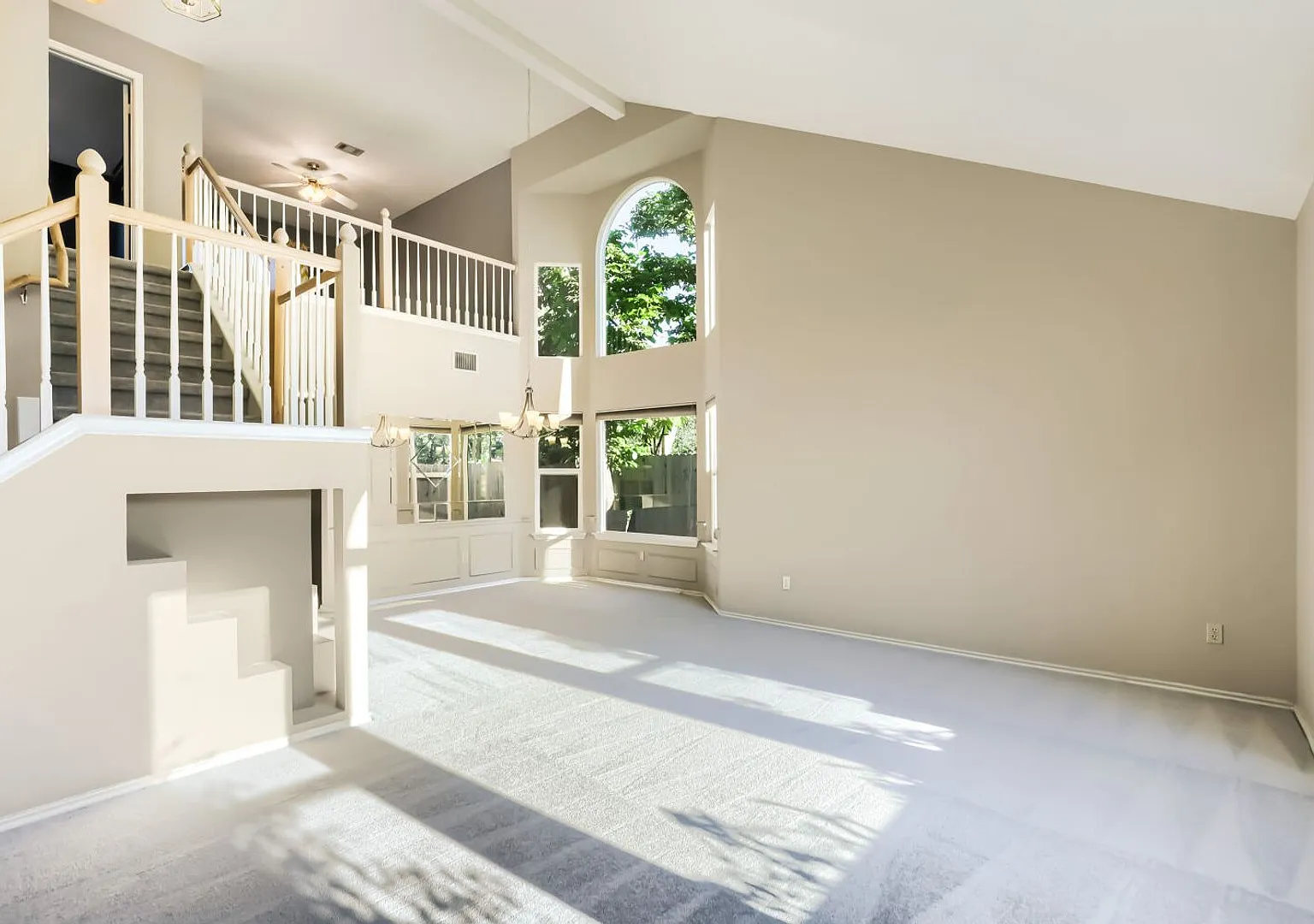 Pfantastic 3 Bedroom, 2.5 Bath, 2-Story Home in Pflugerville! — Photo 3