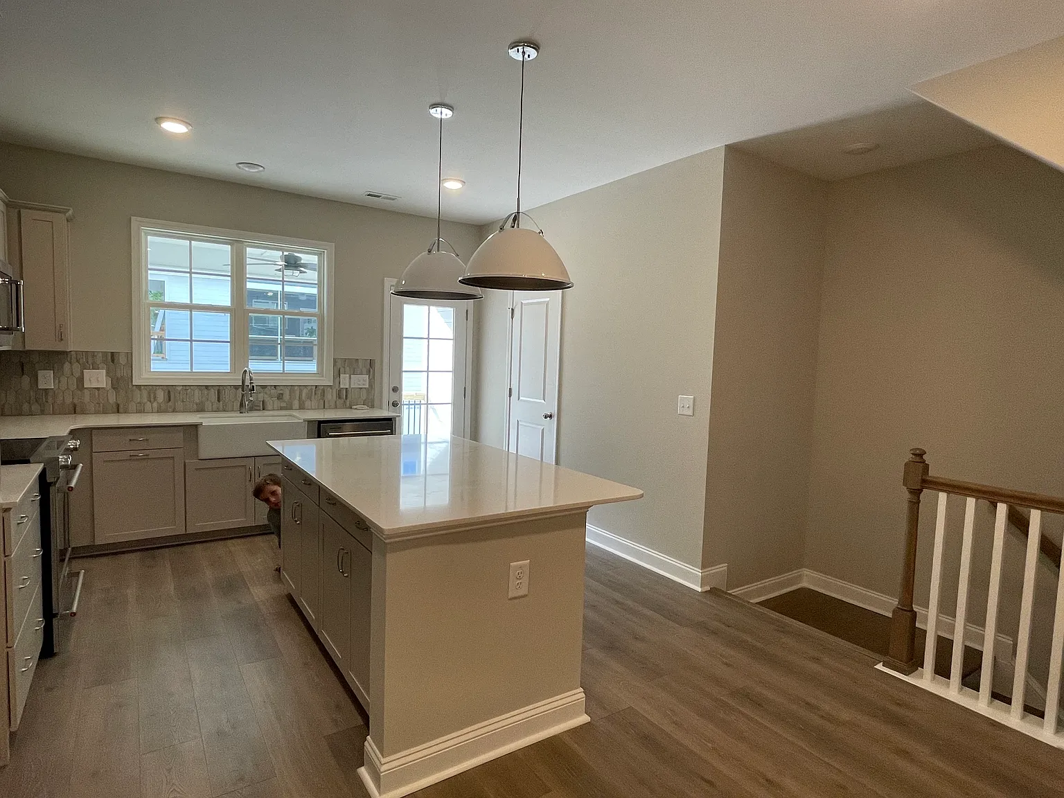 3 bed, 3.5 bath, 2208 sqft, $2,600 — Photo 4