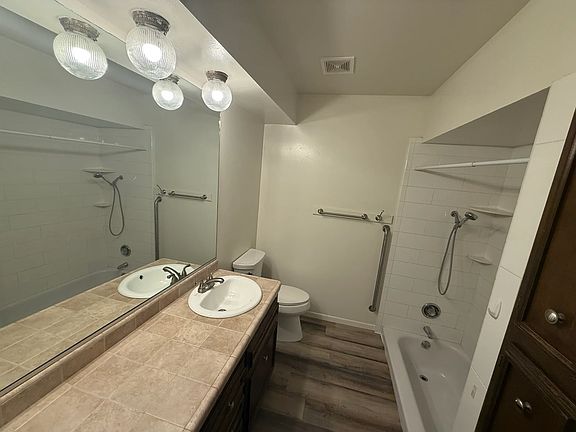 5th image of 940 W East Ave Unit 4